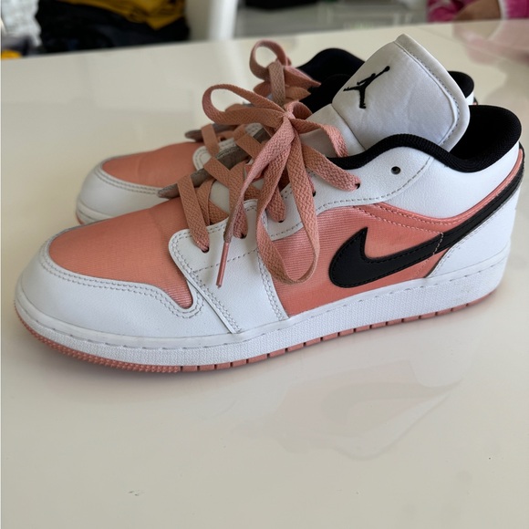 AIR JORDAN | Madder Root & Black Low 1 - Picture 4 of 5